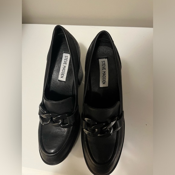 Steve Madden loafer style heel - Picture 2 of 6
